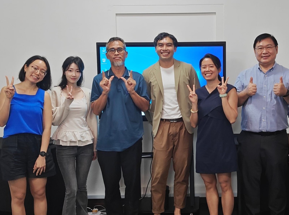 A Voice of Influence cohort with their trainer